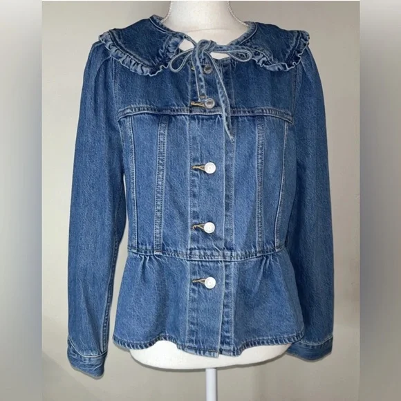 Levi's Women’s Prairie Denim Ruffle Trucker Jacket In Medium Wash Sz M NWT - Picture 4 of 12